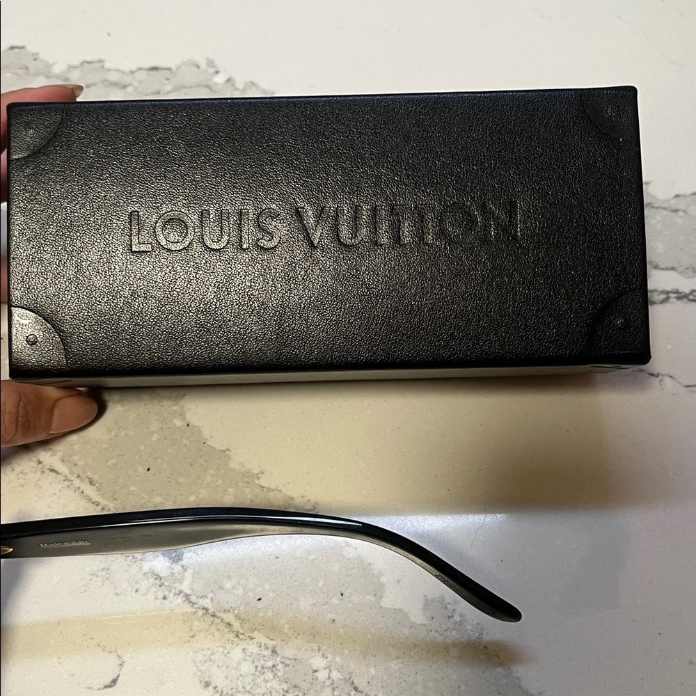 MY LV CAT SUNGLASSES - Picture 10 of 11